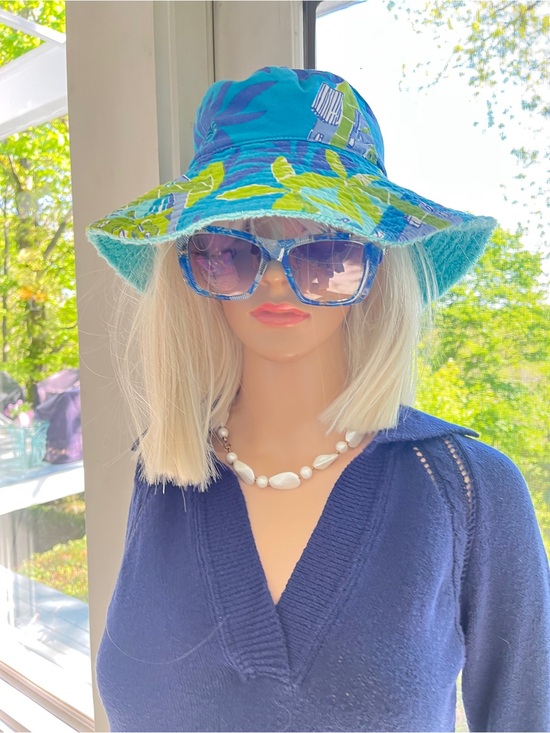 Lilly Pulitzer Blue & Green Printed Bucket Hat Terry Lined Vintage